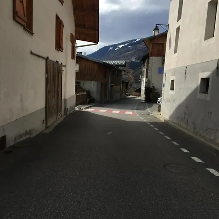 Belle Maison Ensoleillee Dans Village Perche La Plagne